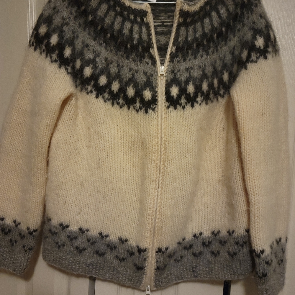 Gorgeous Icelandic sweater